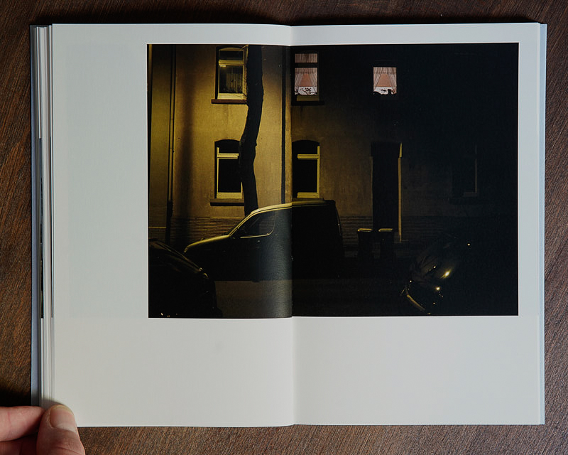 Reprodution Nein, wir stehen! Der Bahnhof fährt.